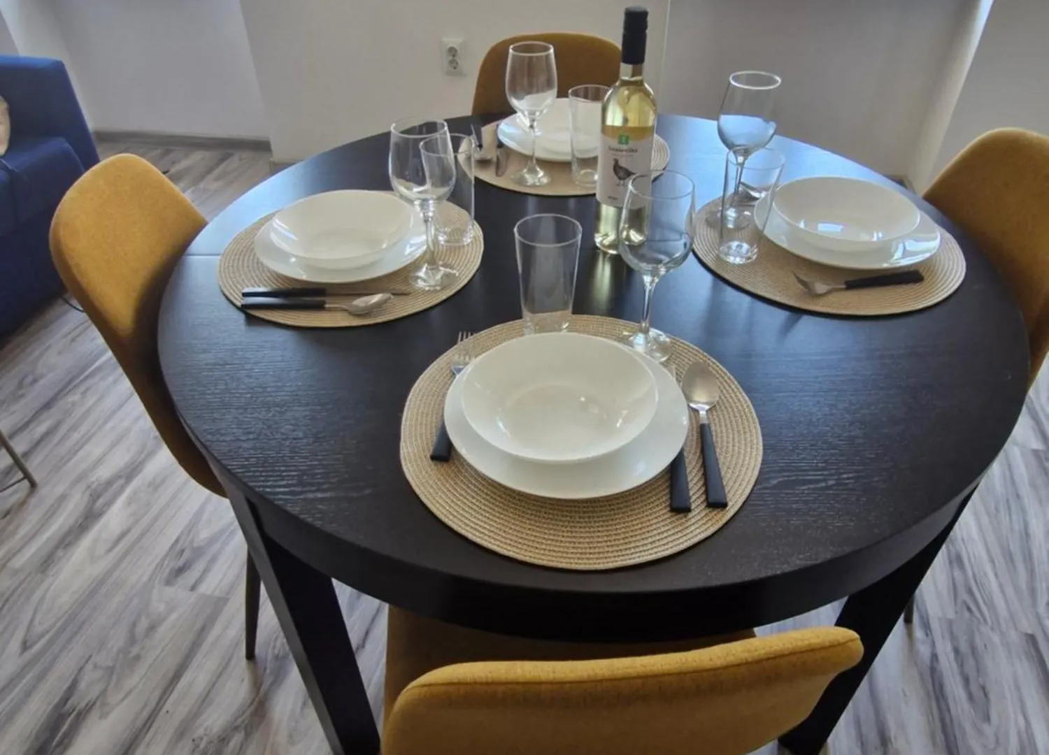 Yellow Apartment Pula