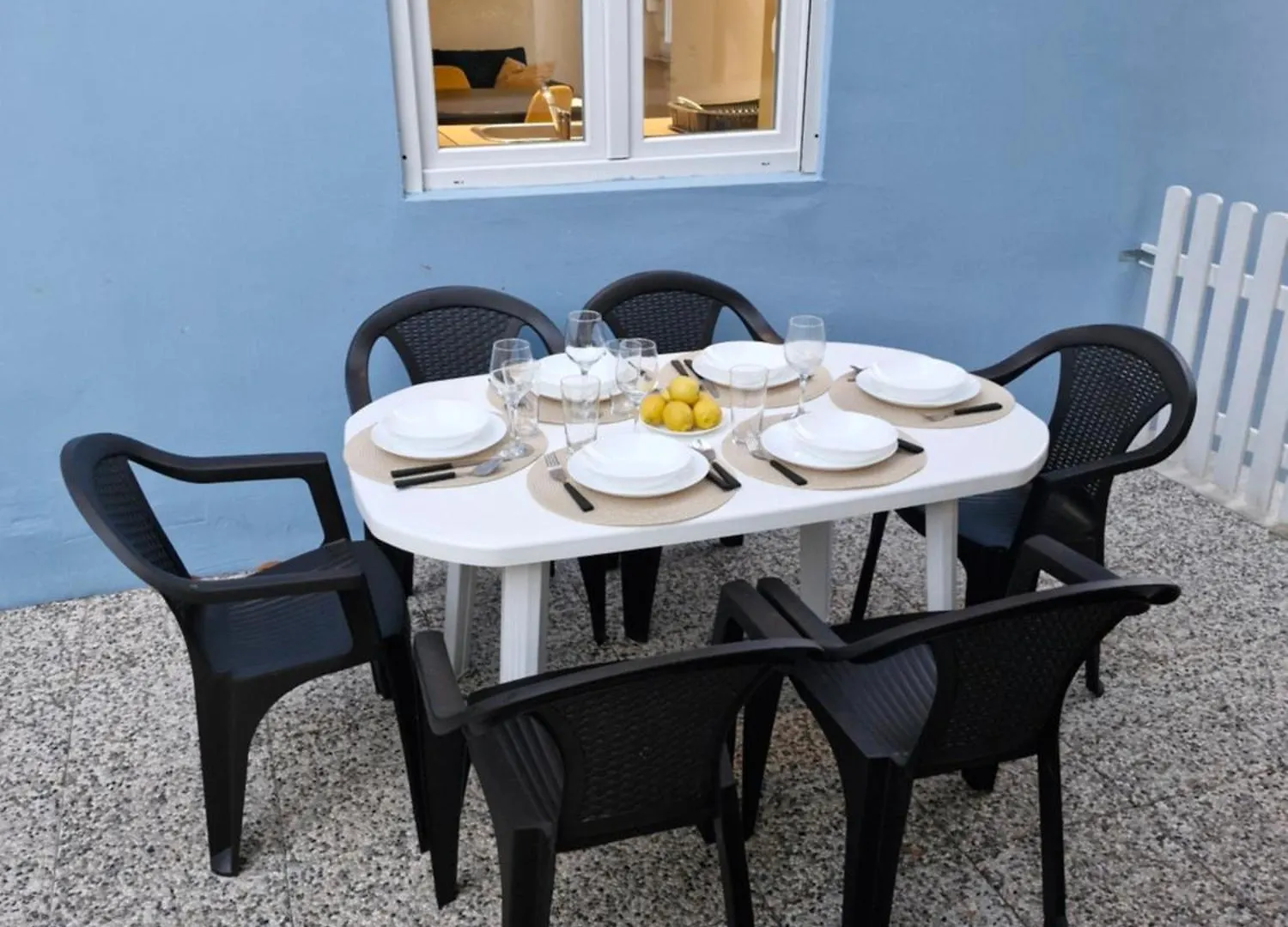 Yellow Apartment Pula 0*,